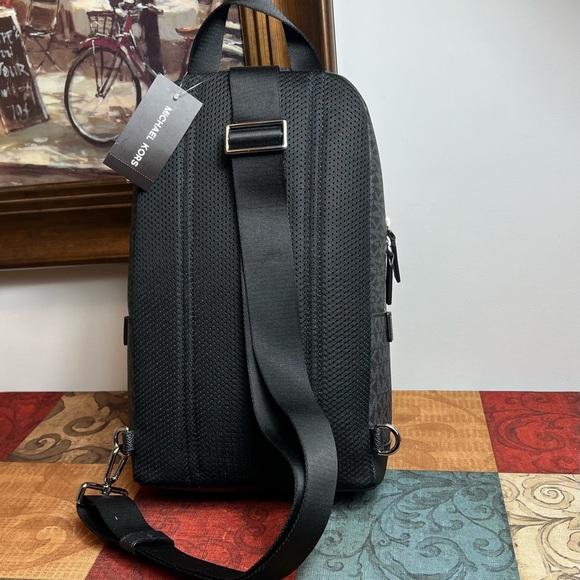 Michael Kors Cooper MK Signature Stripe Commuter Slingpack + Wallet Set - Picture 3 of 7